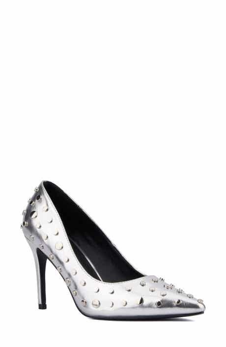 TORGEIS Zoelle Studded Pump