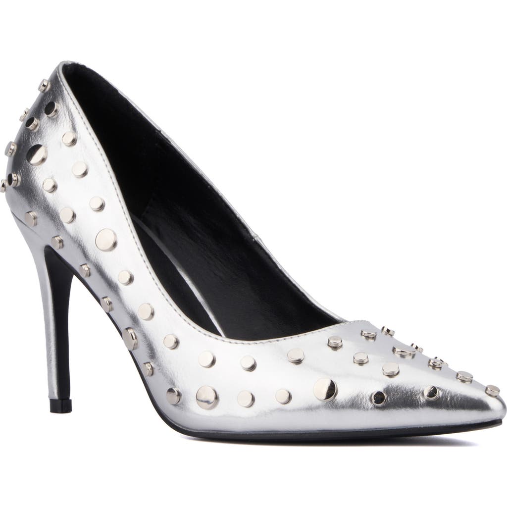 Torgeis Zoelle Studded Pump In Silver