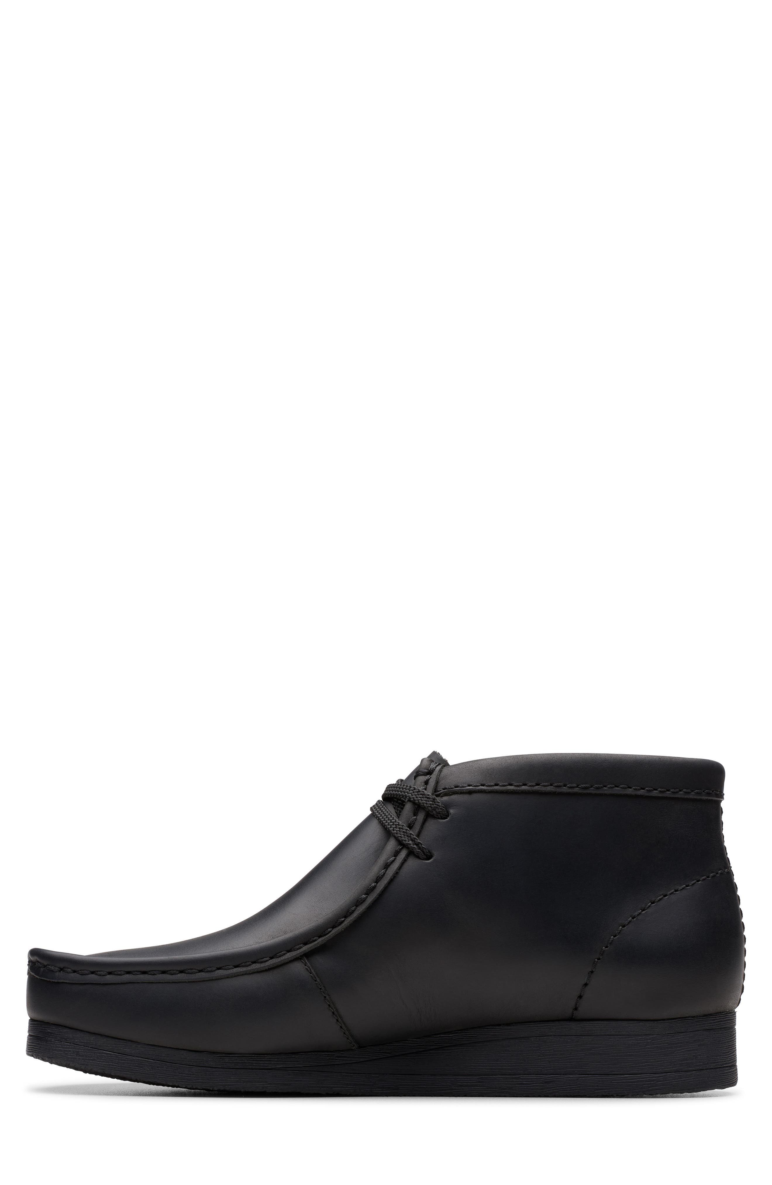 Clarks<sup>®</sup> Wallaston Chukka Boot, Alternate, color, Black Leather