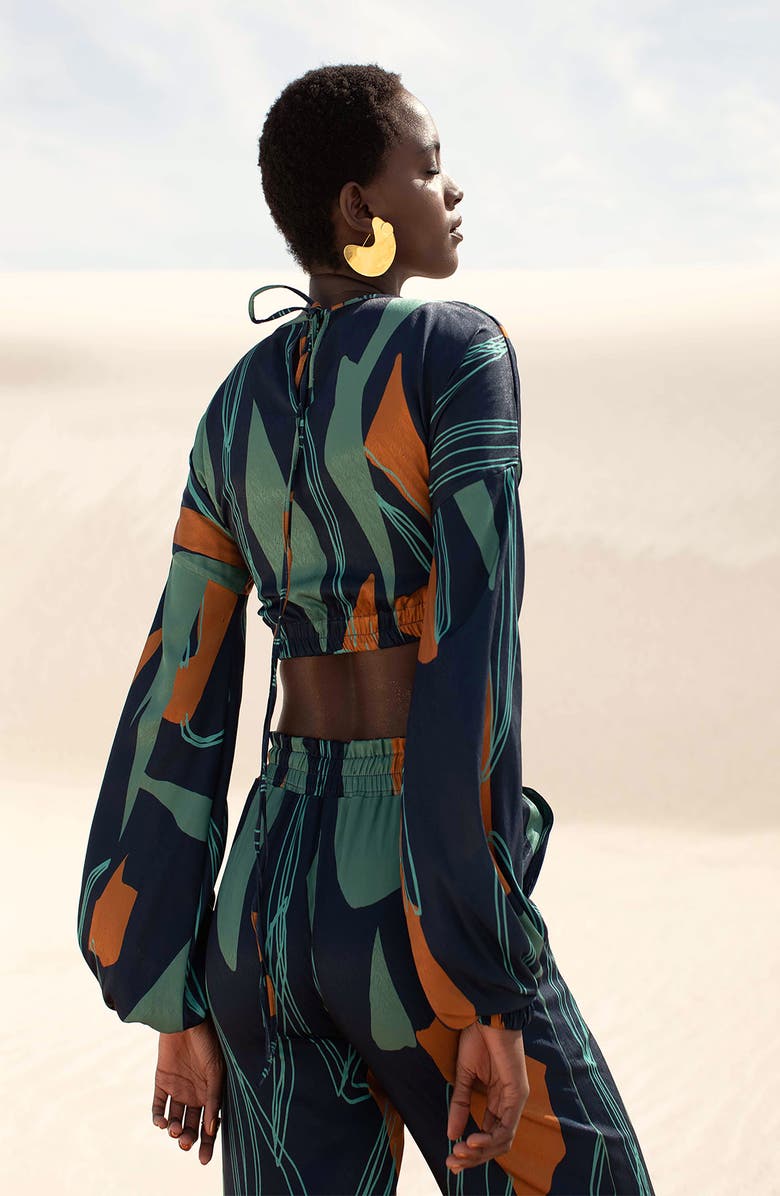 DIARRABLU Sarai Costa Print Blouson Sleeve Crop Top, Alternate, color, 