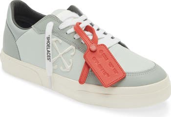 New Low Vulcanized Sneaker