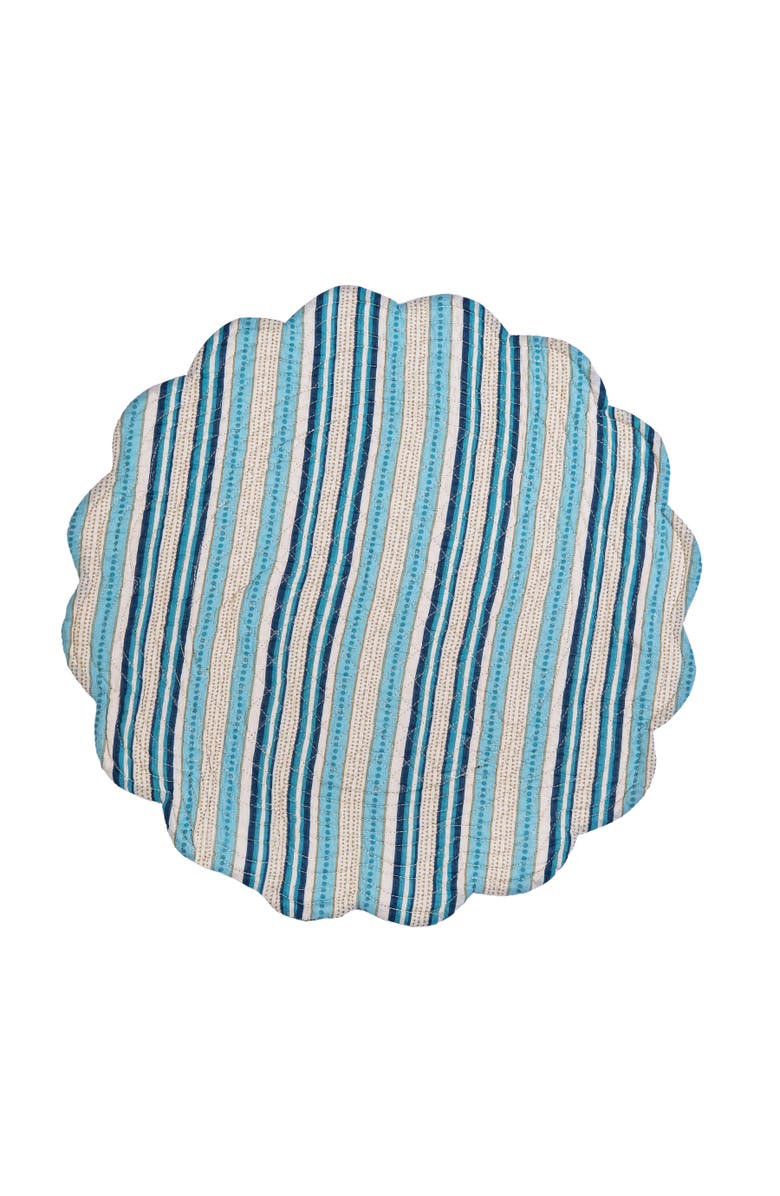 C&F Home Bailey Blue Reversible Machine Washable Round Scallop Quilt Placemats Set of 6, Alternate, color, Blue