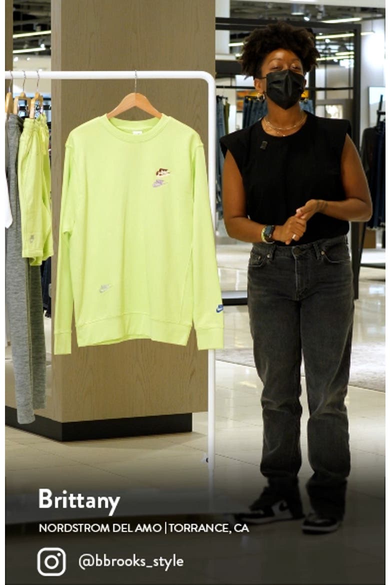 Sportswear Essentials+ Embroidered Swooshes Crewneck Sweatshirt video