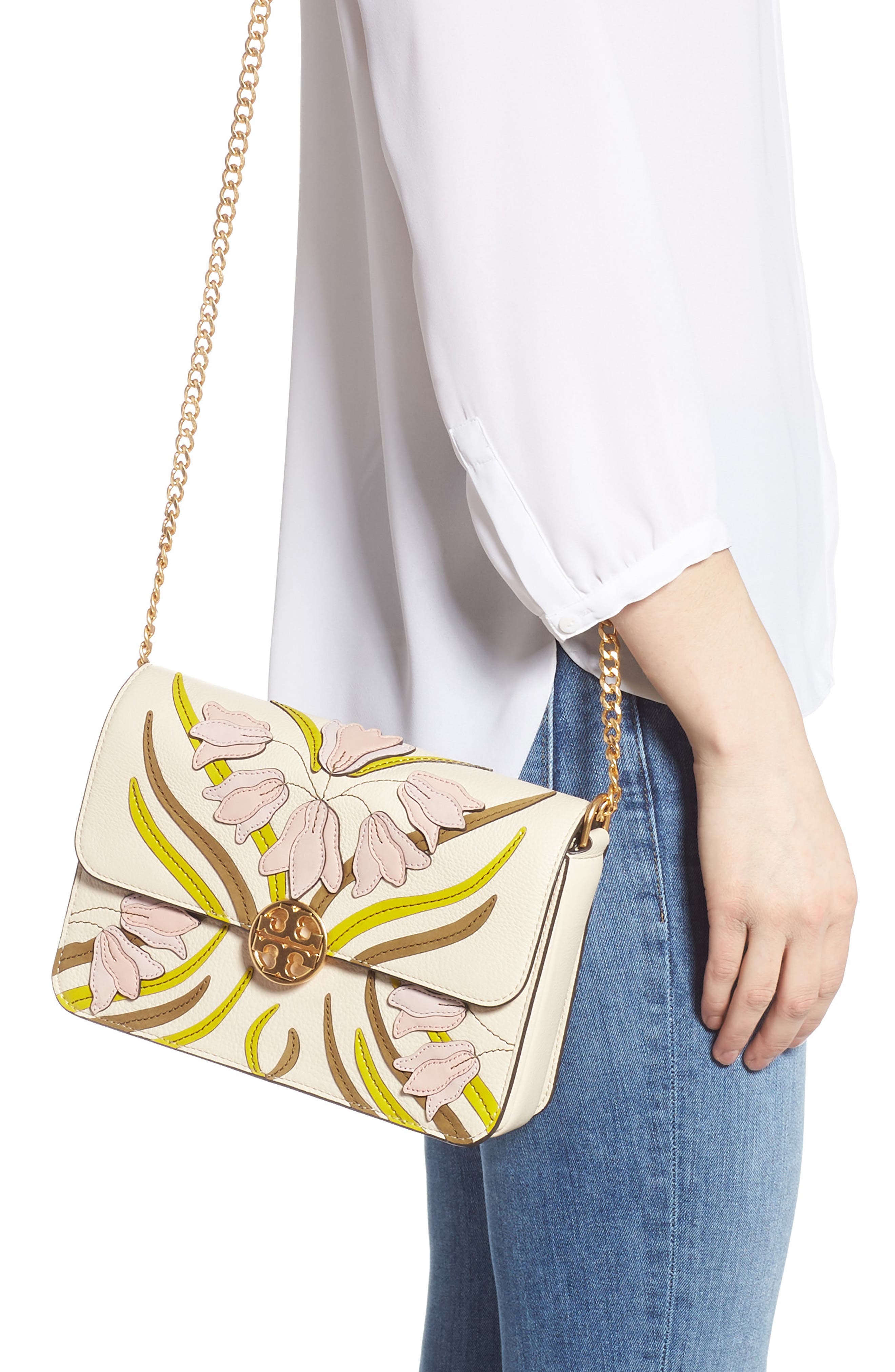 Tory Burch Chelsea Floral Appliqué Leather Shoulder Bag, Alternate, color, 