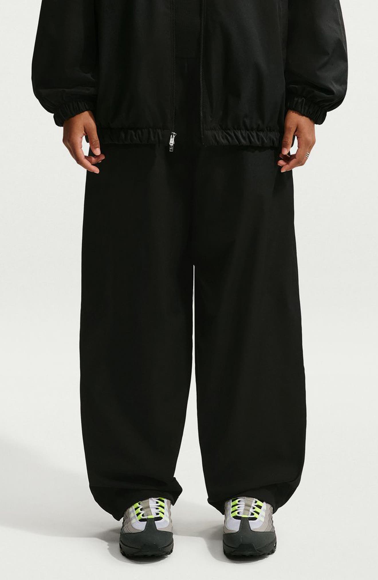 selected BLACK/ BLACK/ WHITE