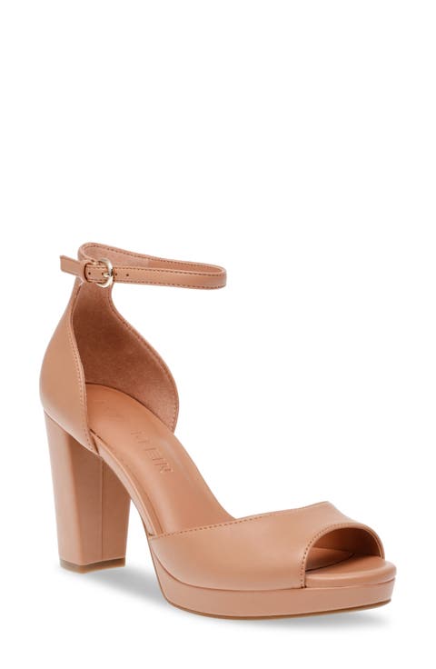 Vixen Platform Sandal (Women)