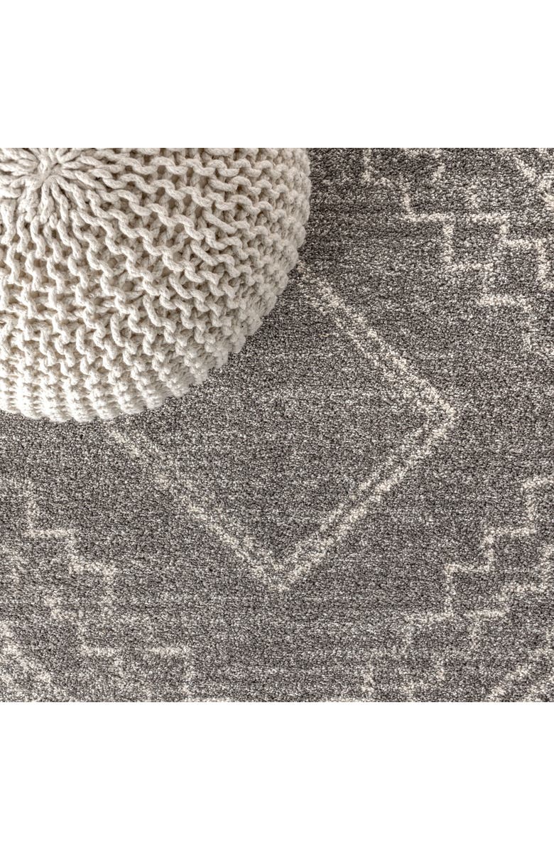 JONATHAN Y Amir Moroccan Beni Souk Round Area Rug, Alternate, color, Gray/Cream