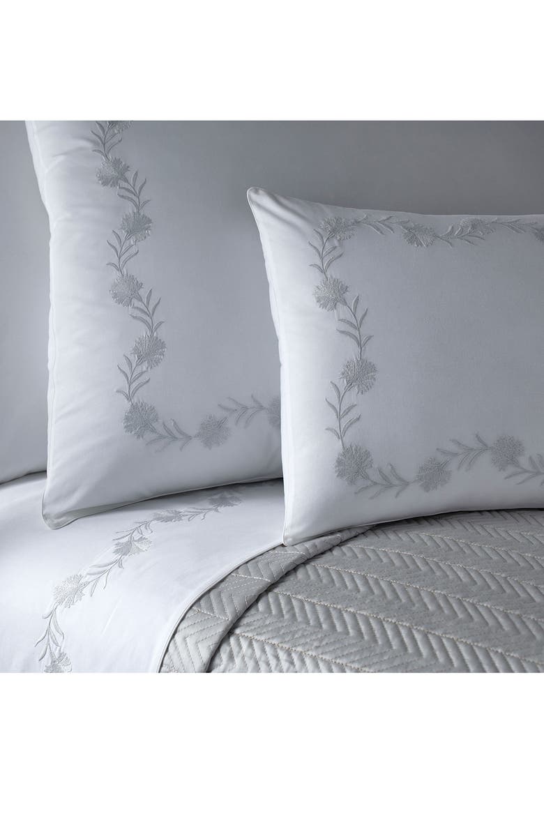 Matouk Daphne Set of 2 520 Thread Count Pillowcases, Alternate, color, Dune