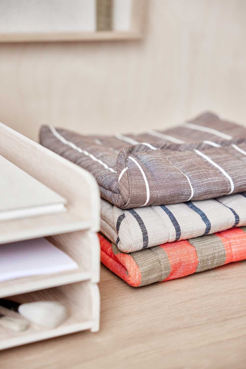 OYOY Futo Sleeve, Alternate, color, Brown/Offwhite