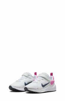Revolution 7 Sneaker