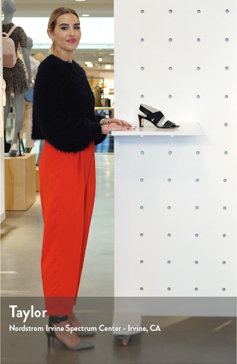 Etty Sandal, sales video thumbnail