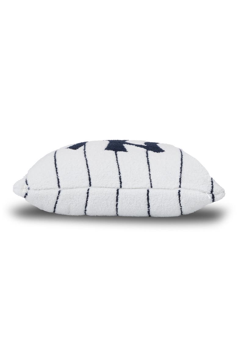 CozyChic® New York Yankees Accent PIllow, Alternate, color, YANKEES MULTI