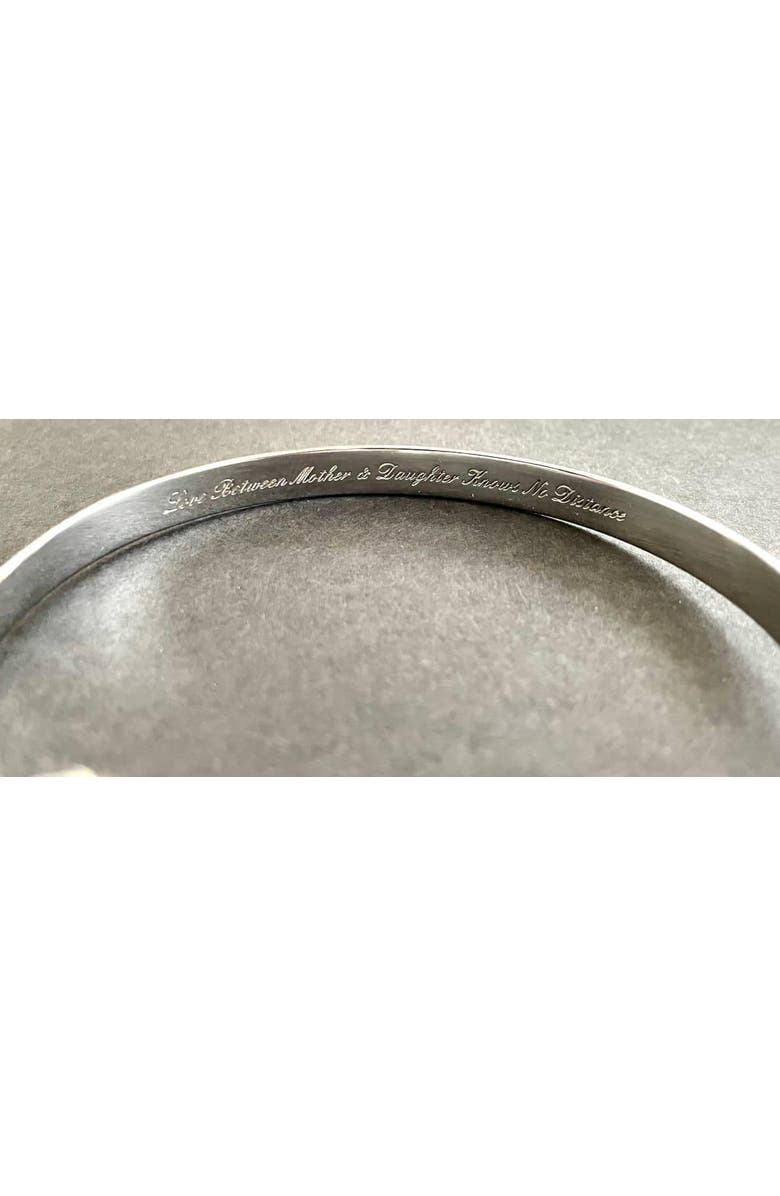 Hollywood Sensation Mother Daughter Bracelet, Engraved Love Between Mother and Daughter Knows No Distance, Alternate, color, Silver