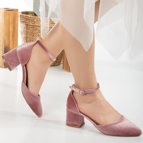 FOREVER & ALWAYS SHOES FOREVER & ALWAYS SHOES MARCELLE LOW BLOCK HEEL PUMPS