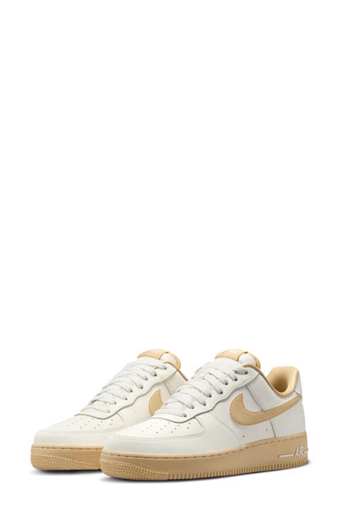Gender Inclusive Air Force 1 '07 Sneaker