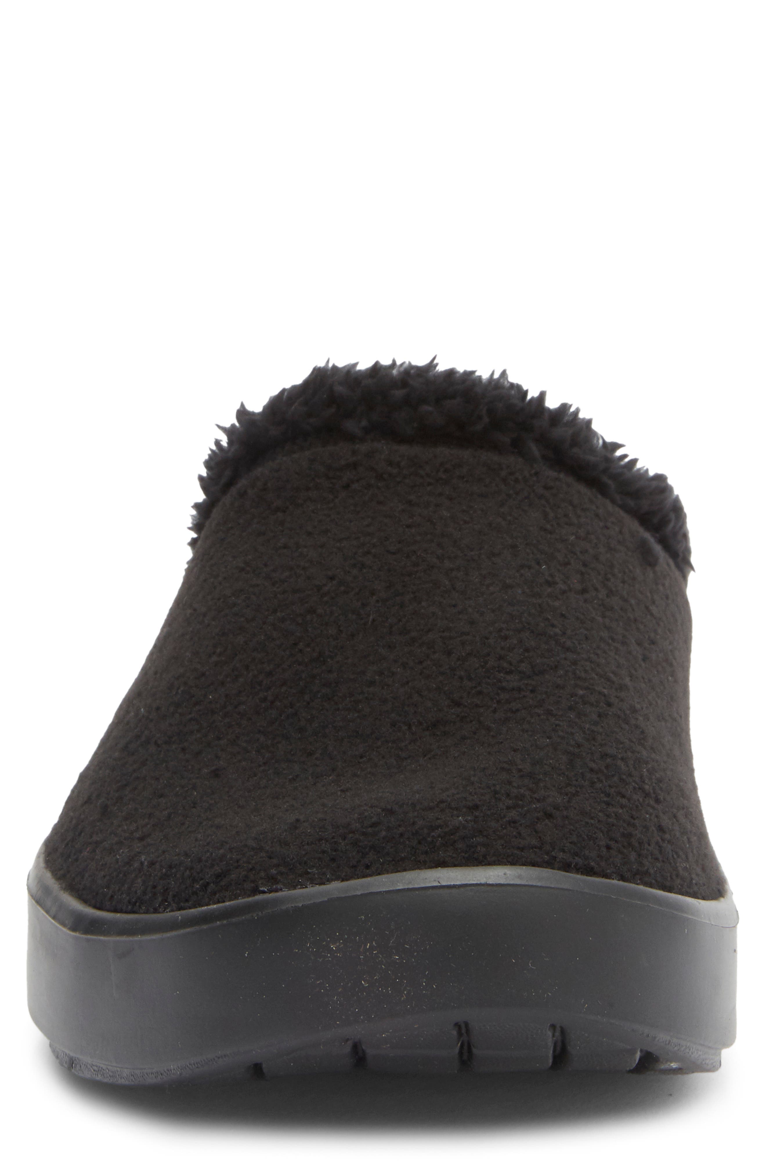 Oofos Gender Inclusive Oocoozie Fleece Clog Slipper, Alternate, color, Black