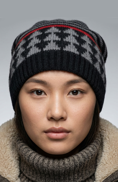 CASHMERE HAT IN NORDIC DESIGN