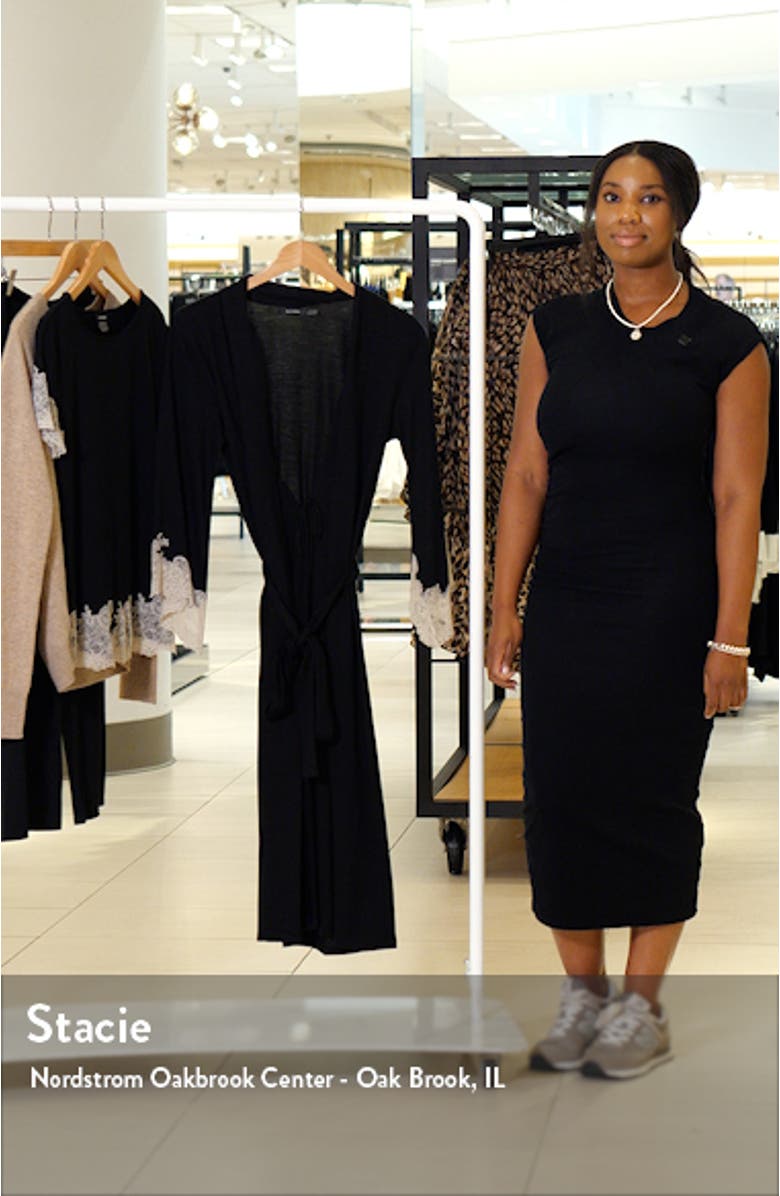 Luxe Shangri-La Robe, sales video thumbnail