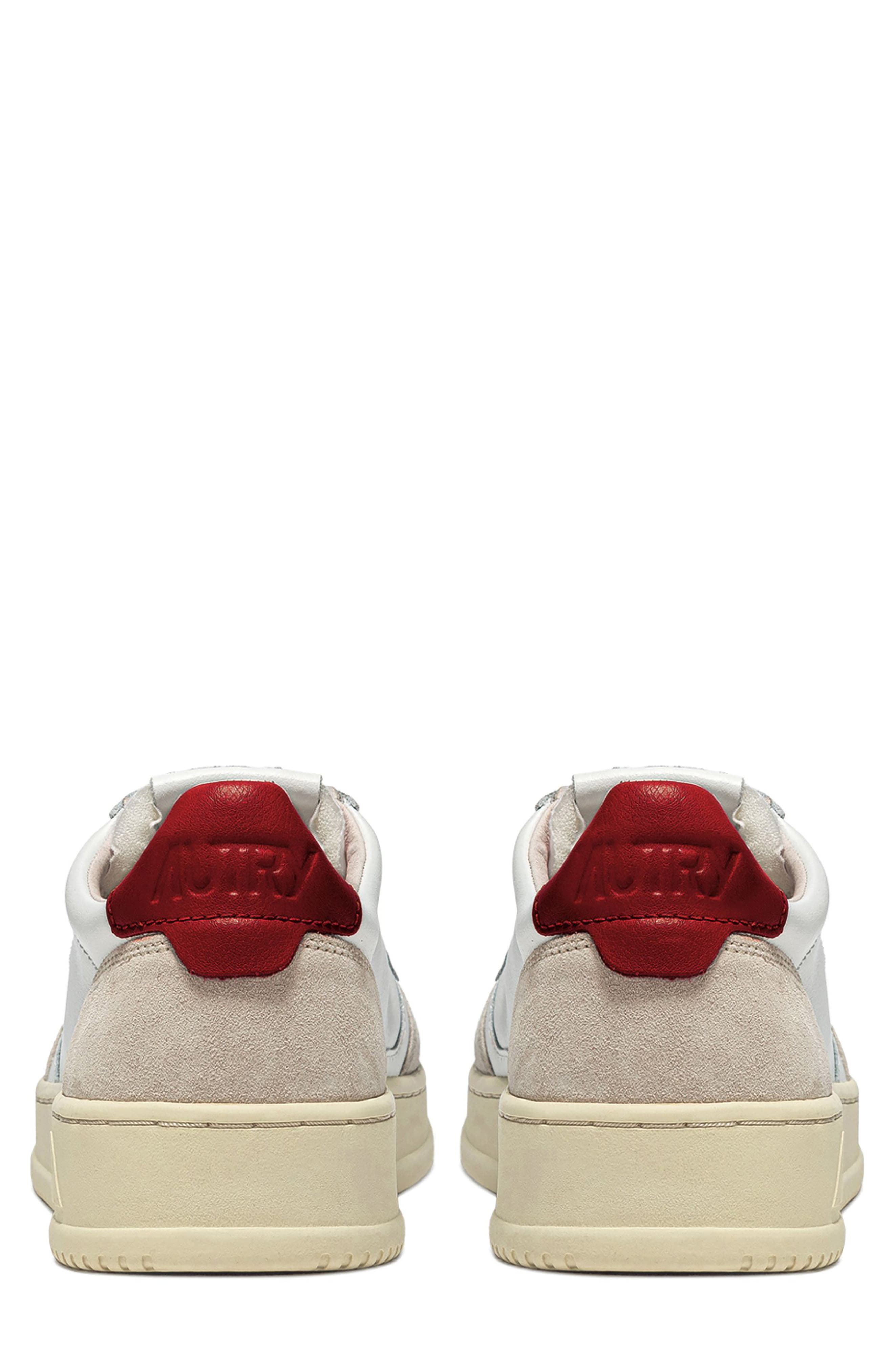 AUTRY Medalist Low Sneaker, Alternate, color, Red