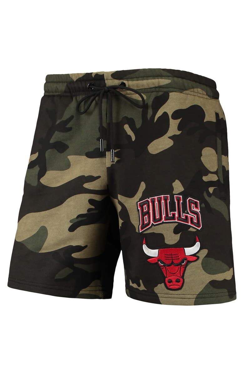 PRO STANDARD Men's Pro Standard Camo Chicago Bulls Team Shorts, Alternate, color, Camo