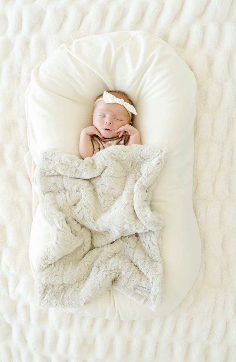 SARANONI Dream Faux Fur Receiving Blanket, Alternate, color, Oat
