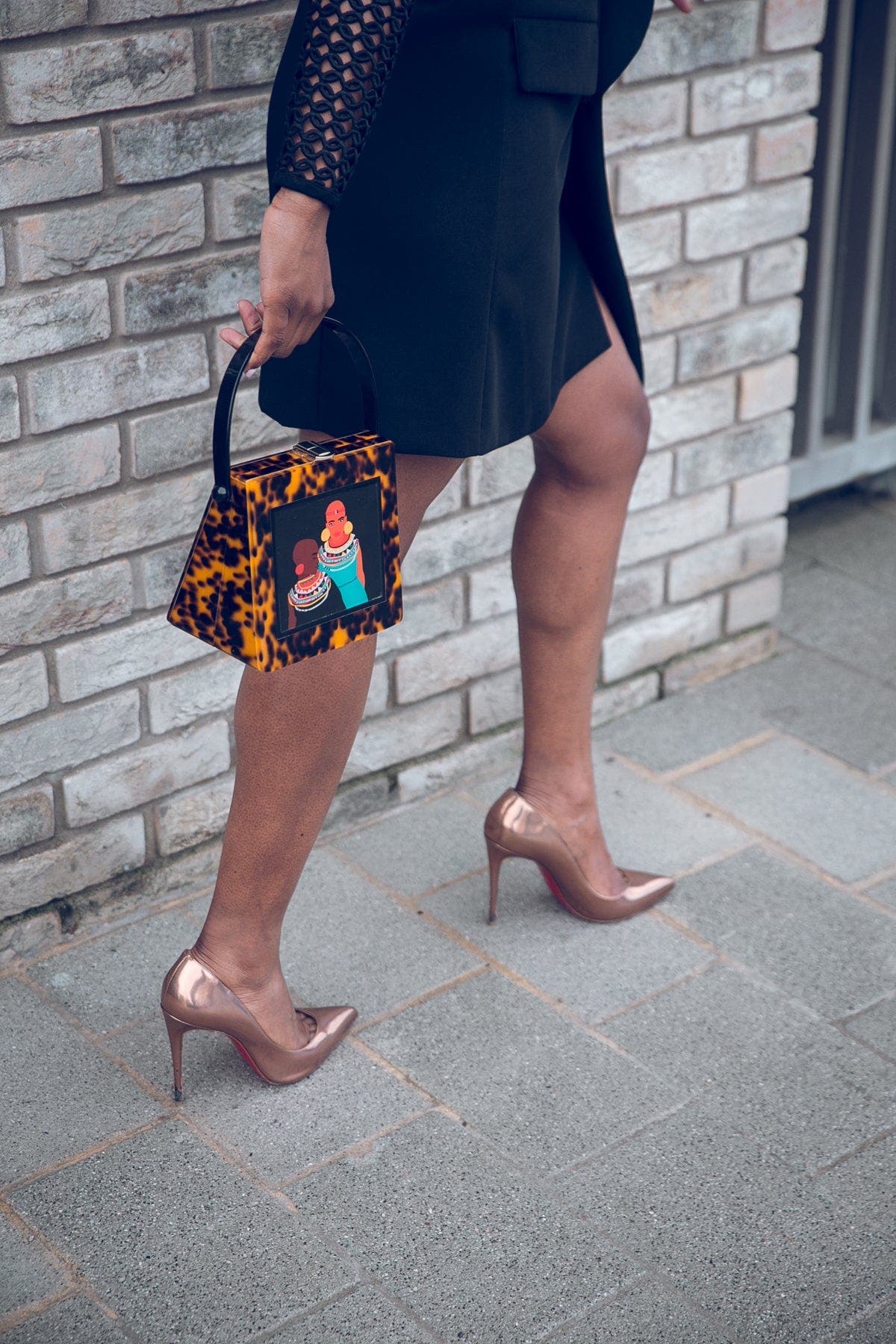 LarAllan Naserian Acrylic Top Handle Bag, Alternate, color, Black Backdrop