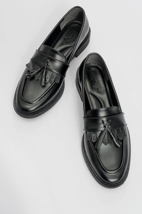 Prologue Shoes Zita Loafers In Black