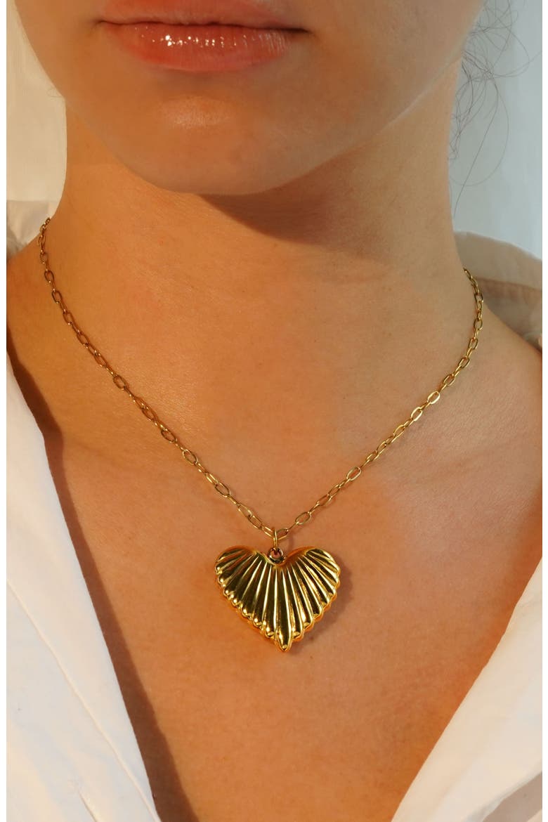 Heart Lines Charm, Alternate, color, GOLD