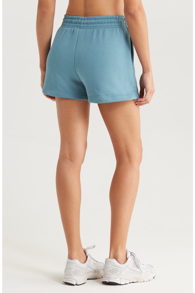 Sportswear Phoenix Fleece Mid-Rise 4-Inch Shorts, Alternate, color, 006 SMK BL/SAIL