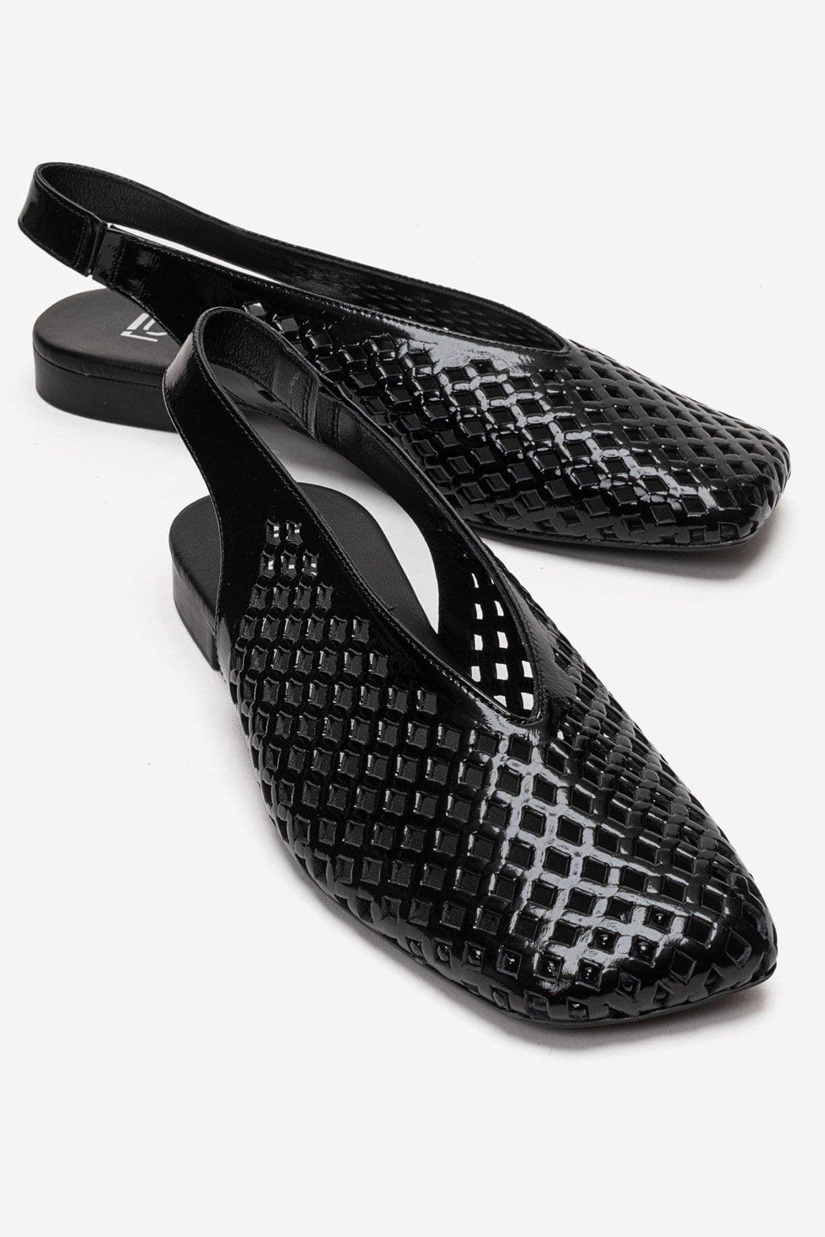 Forever & Always Shoes Delizia Leather Slingback Shoe, Main, color, Black