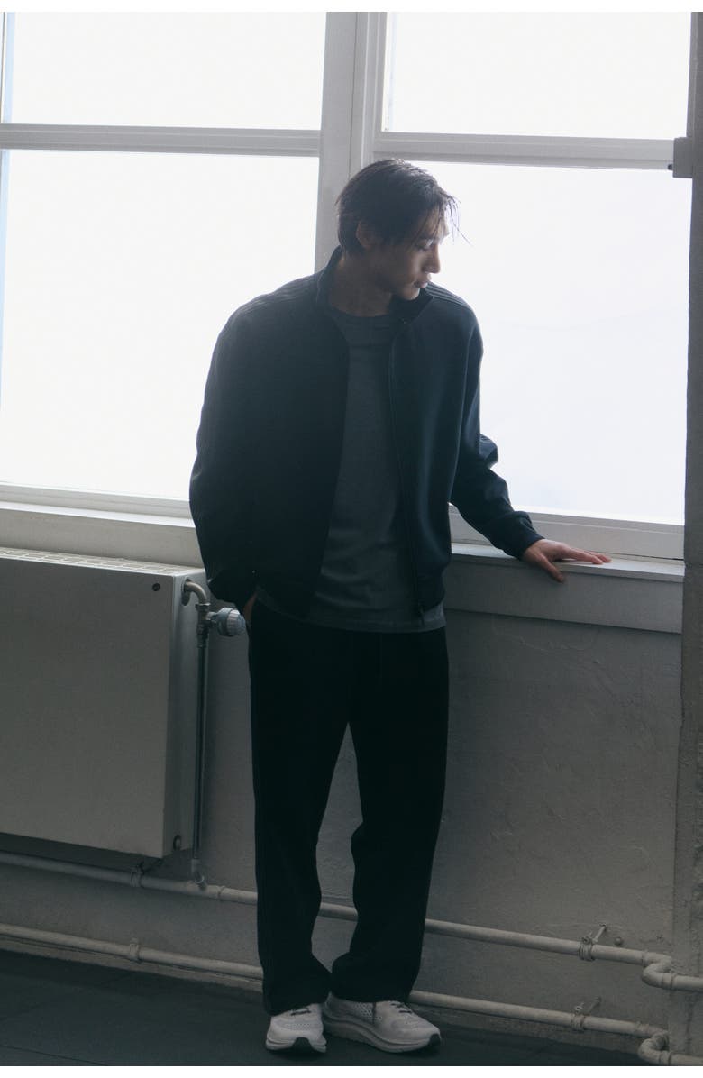 H&M Loose-fit sports joggers with drymove, Alternate, color, Black