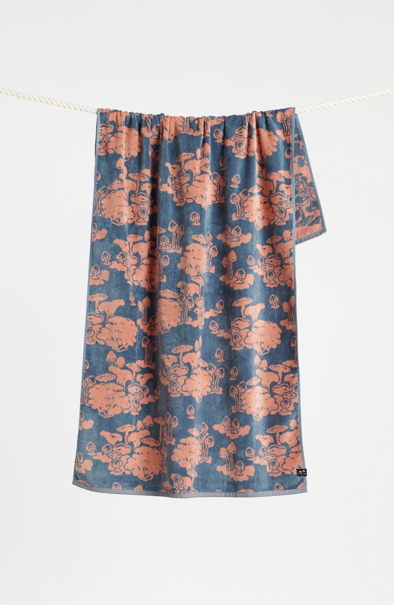 Slowtide Wonderland Beach Towel, Alternate, color, 