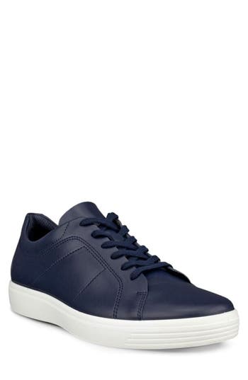 Ecco Classic Low Top Sneaker