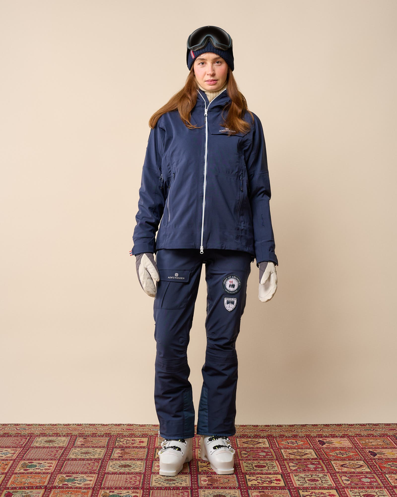 Peak Jacket Womens - image 2