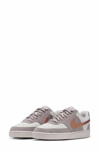 Court Vision Low LX Sneaker
