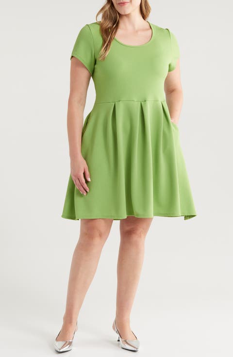 Scoop Neck Knit Dress (Plus)