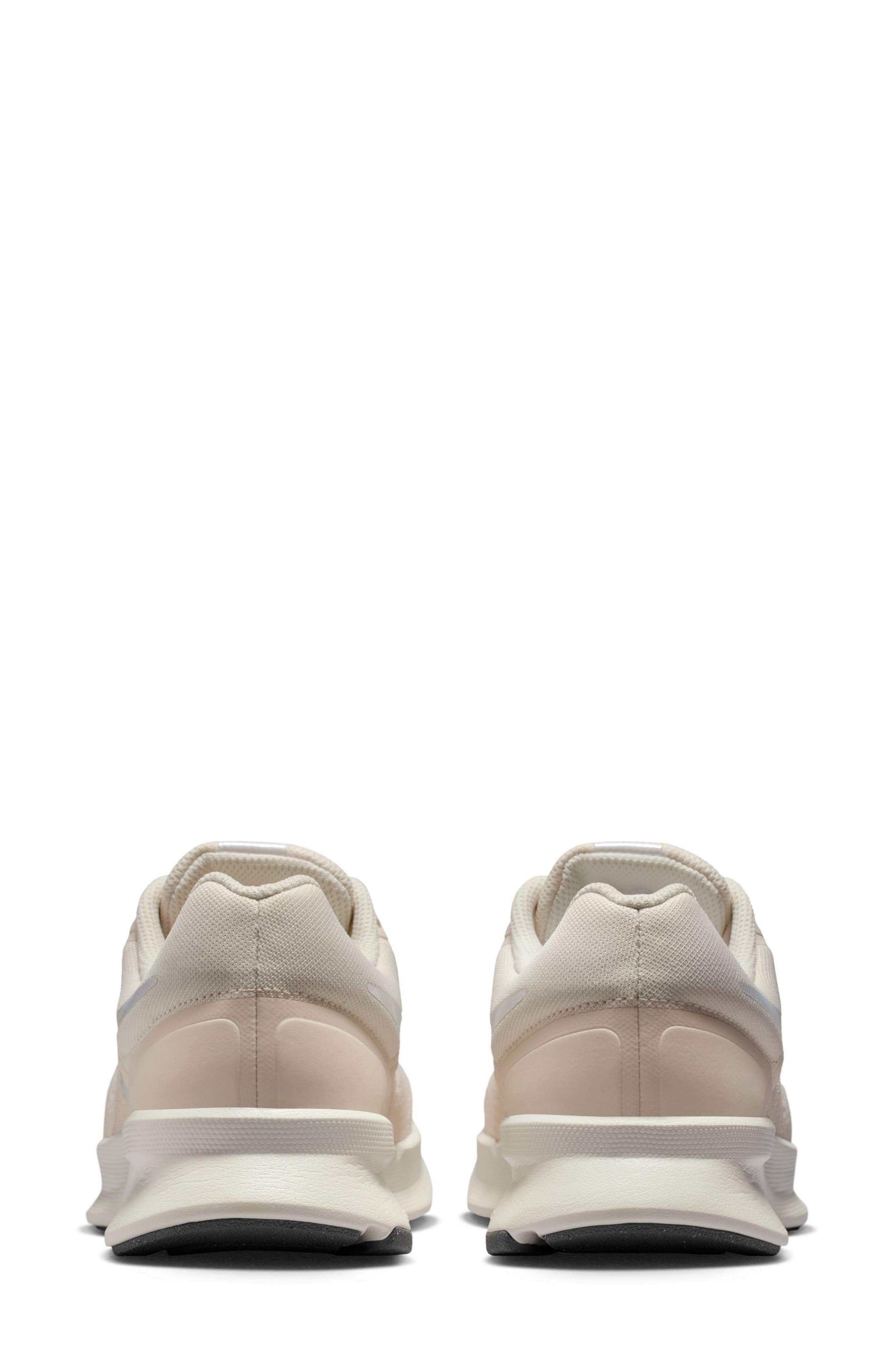 Run Swift 3 Running Shoe, Alternate, color, CHALK/ SAIL/ PENCIL POINT