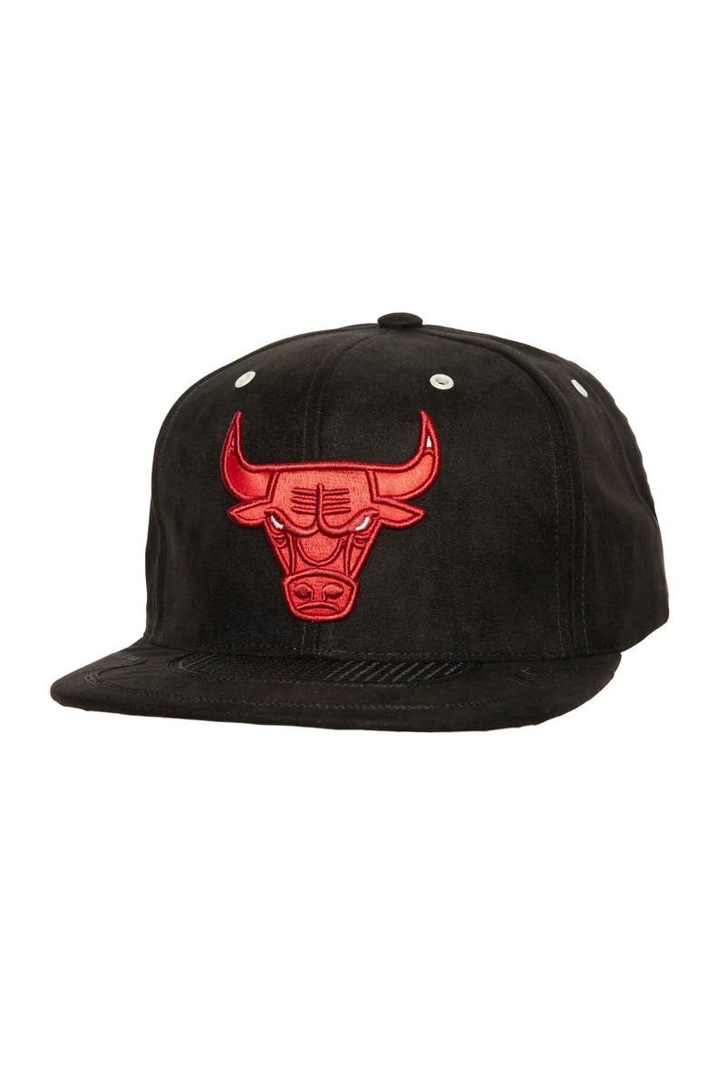 Mitchell & Ness Men's Mitchell & Ness Black Chicago Bulls Day 4 Snapback Hat, Main, color, Black