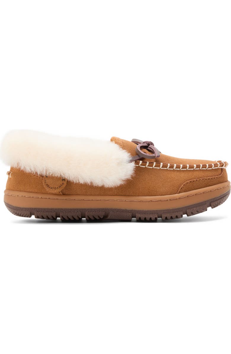 DEARFOAMS Fireside Gladstone Genuine Shearling Moccasin with Stitching, Alternate, color, Chestnut