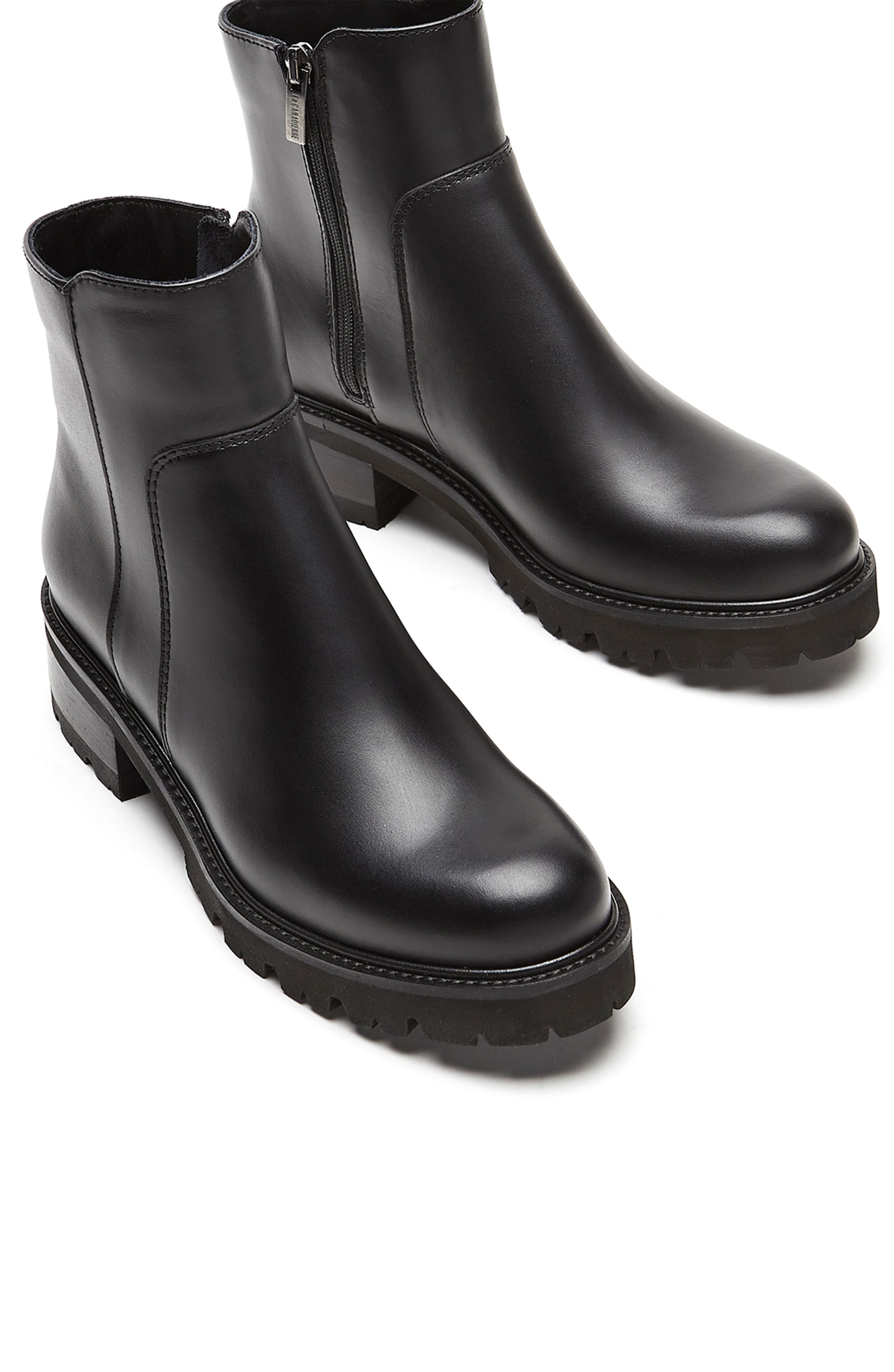 La Canadienne Cici Lug Sole Bootie, Alternate, color, Black