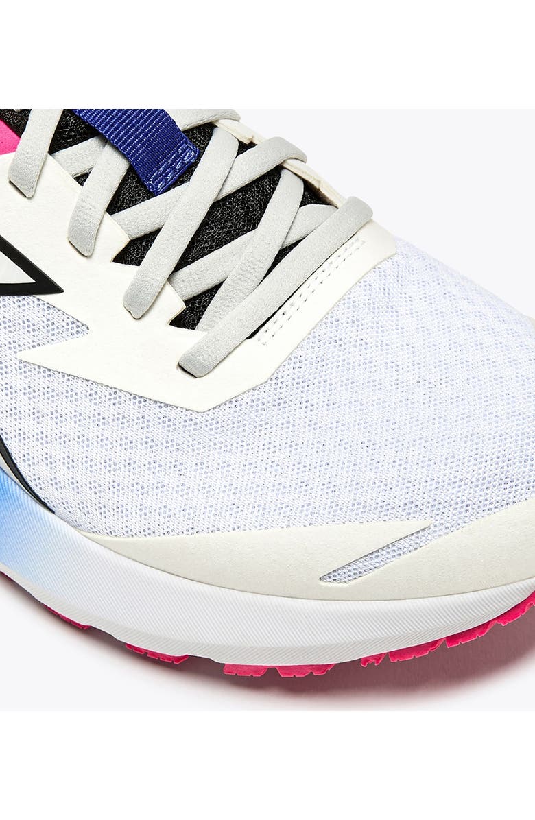 Diadora Mythos Blushield Vigore 5 Running Shoe, Alternate, color, White/ Black/ Silver