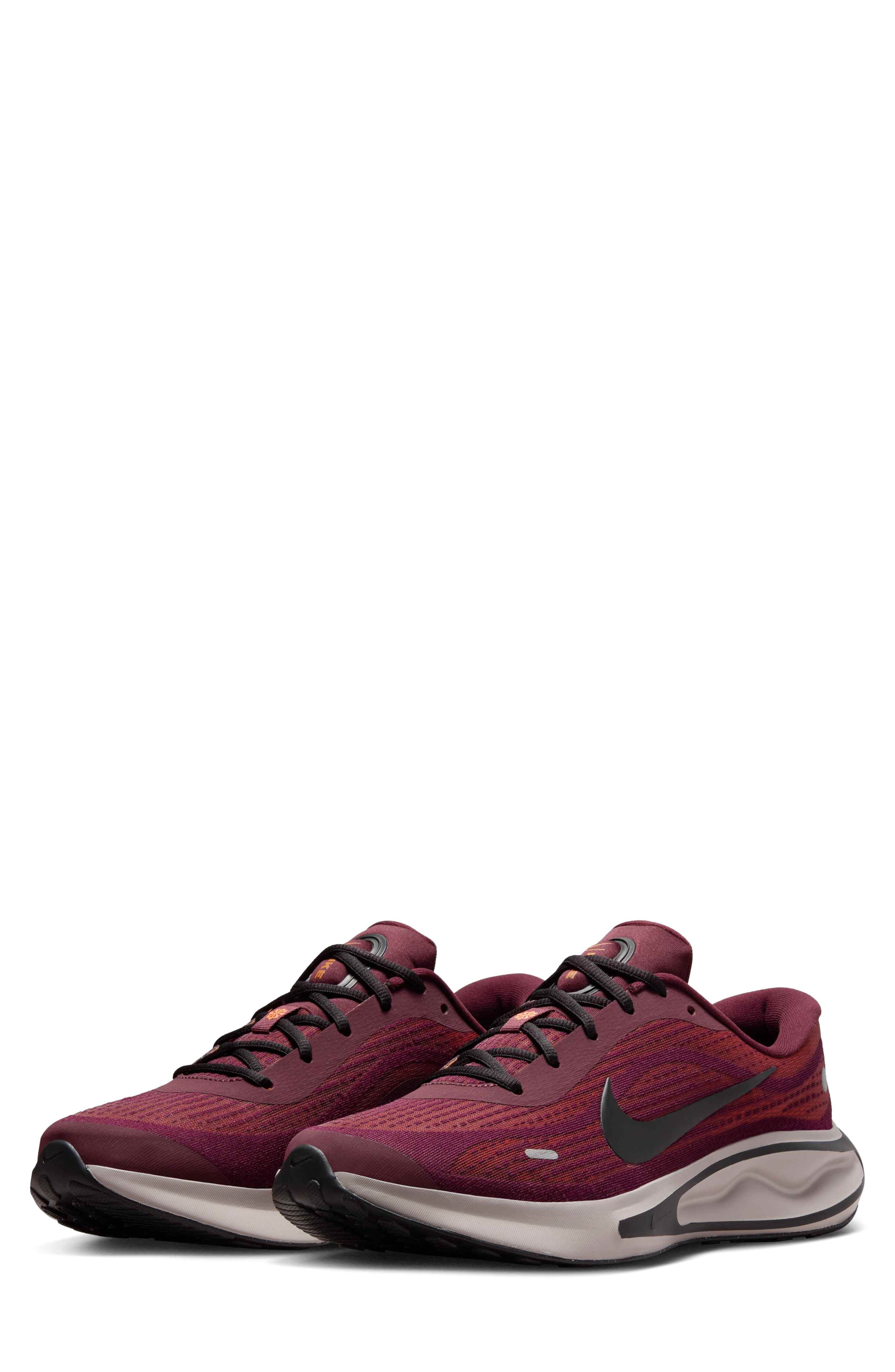 women's nike running shoes burgundy