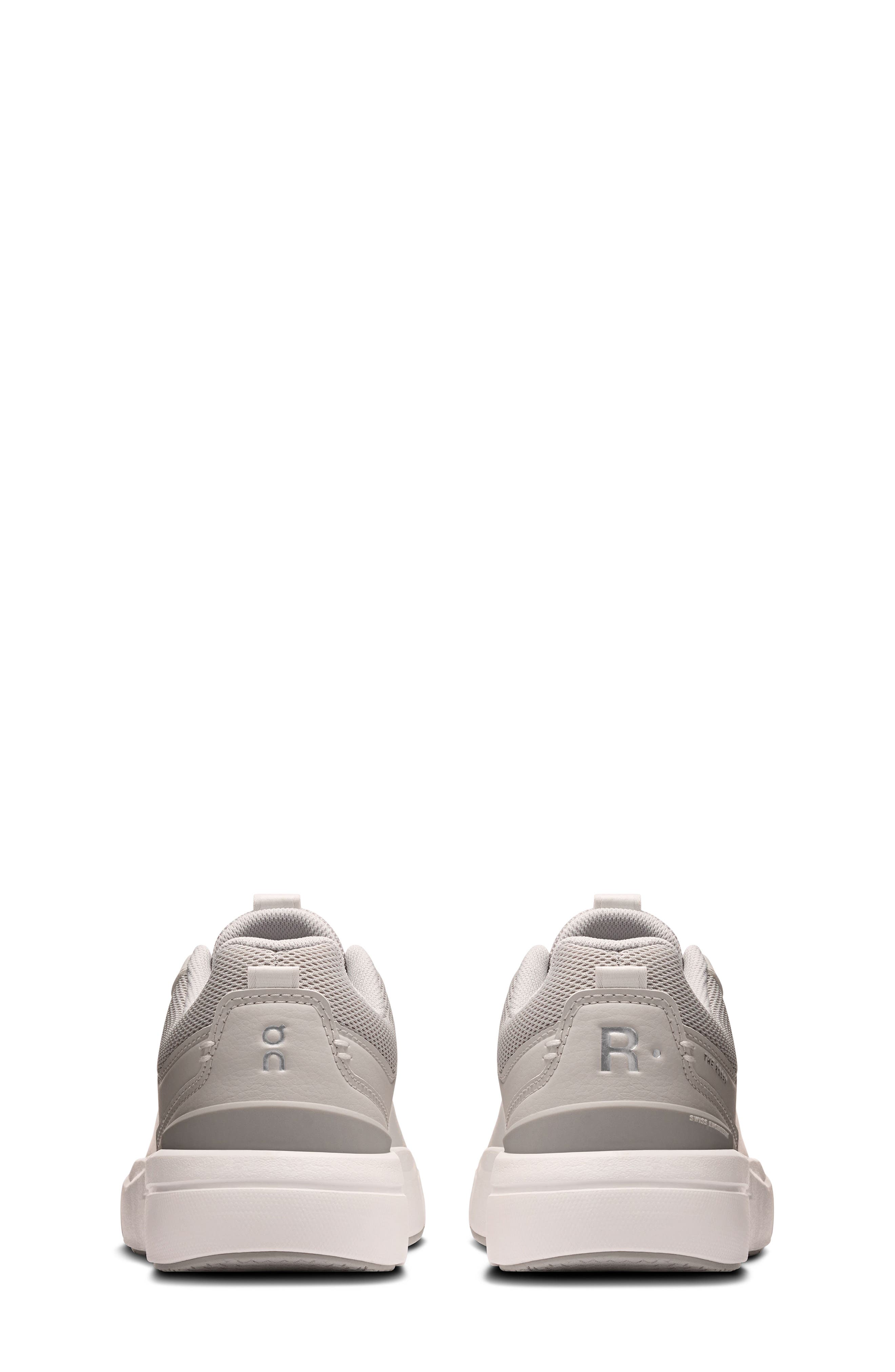 On Kids' THE ROGER Youth Tennis Sneaker, Alternate, color, Frost/ Silver