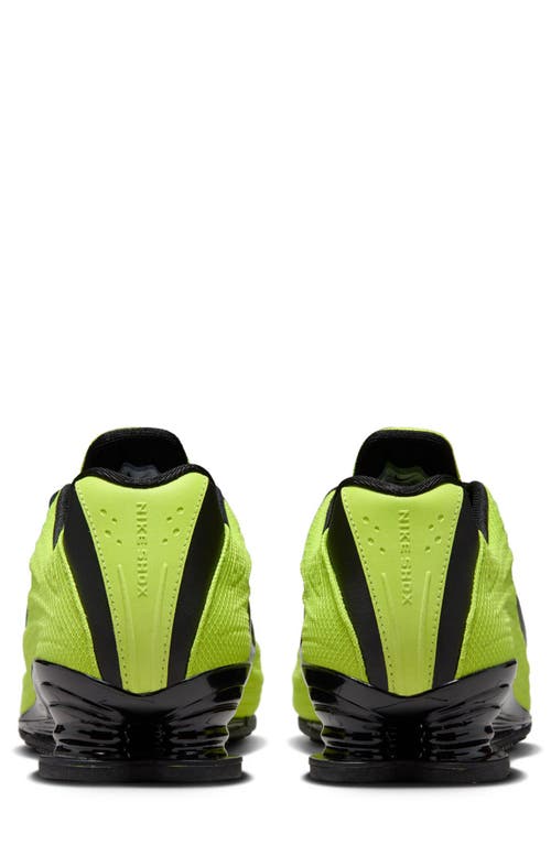 Nike Shox Z Sneakers In Green