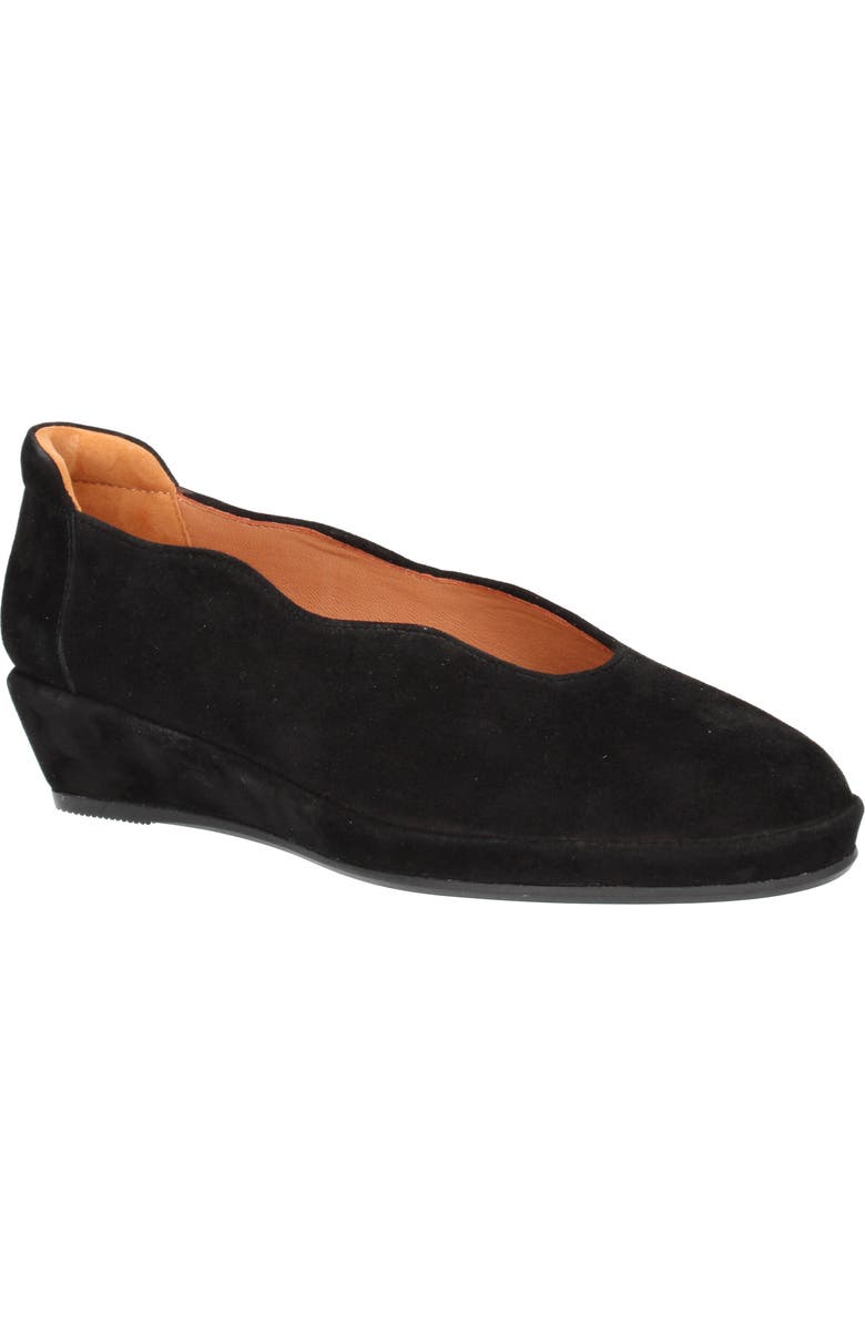 L'Amour des Pieds Bellara Round Toe Pump, Main, color,