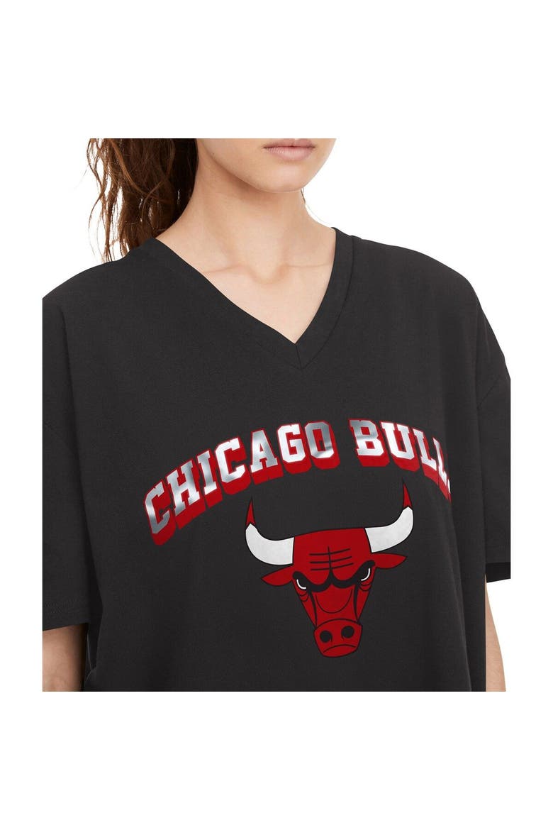 Women's Tommy Jeans Black Chicago Bulls Ashley V-Neck T-Shirt, Alternate, color, Black