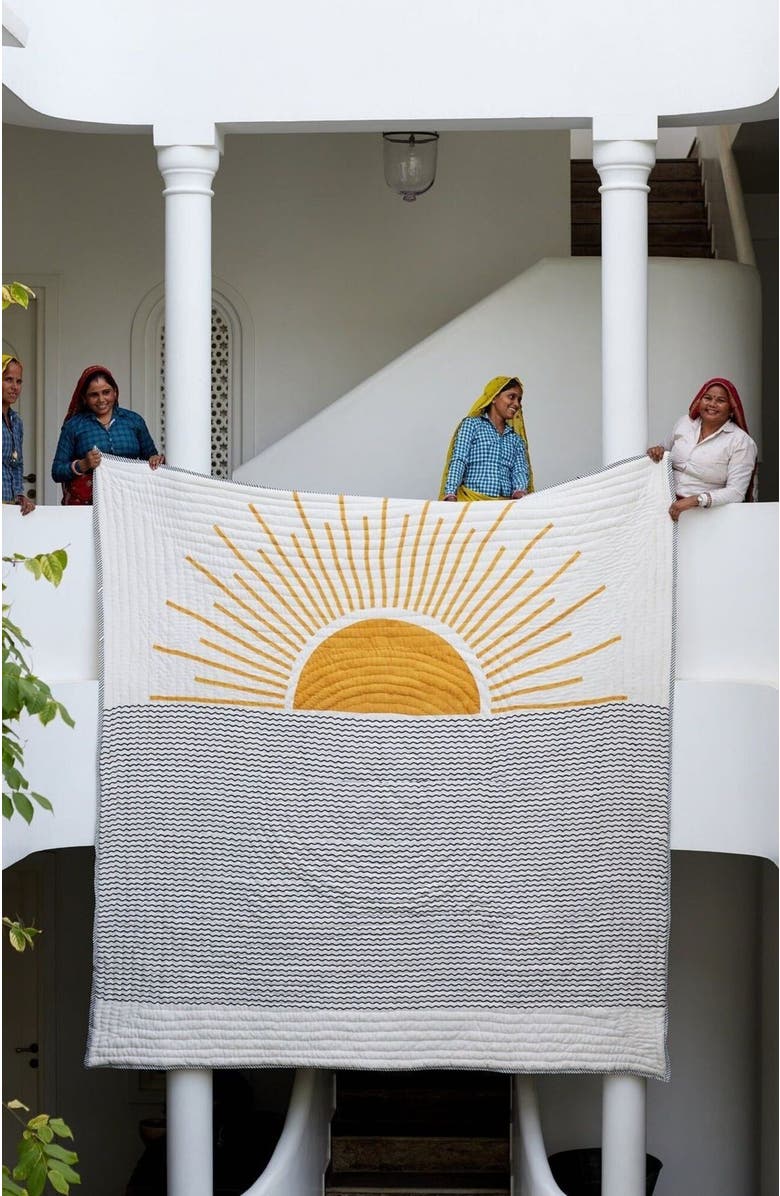 CQC LA GOOD MORNING Quilt Bedding Set With 2 Shams, Alternate, color, White, Yellow, Black