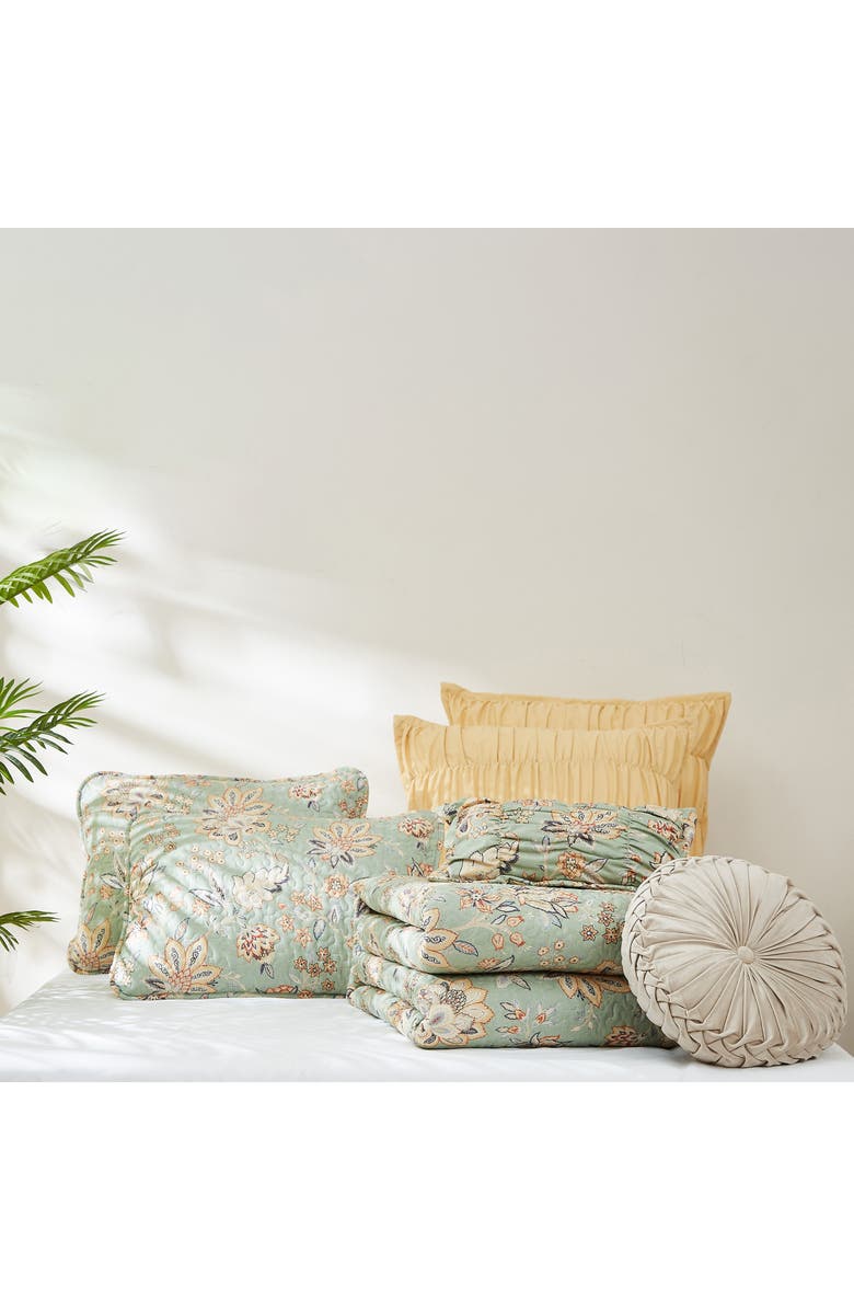 SOUTHSHORE FINE LINENS Jacobean Willow 7-Piece Oversized Quilt Bedding Set, Alternate, color, Green