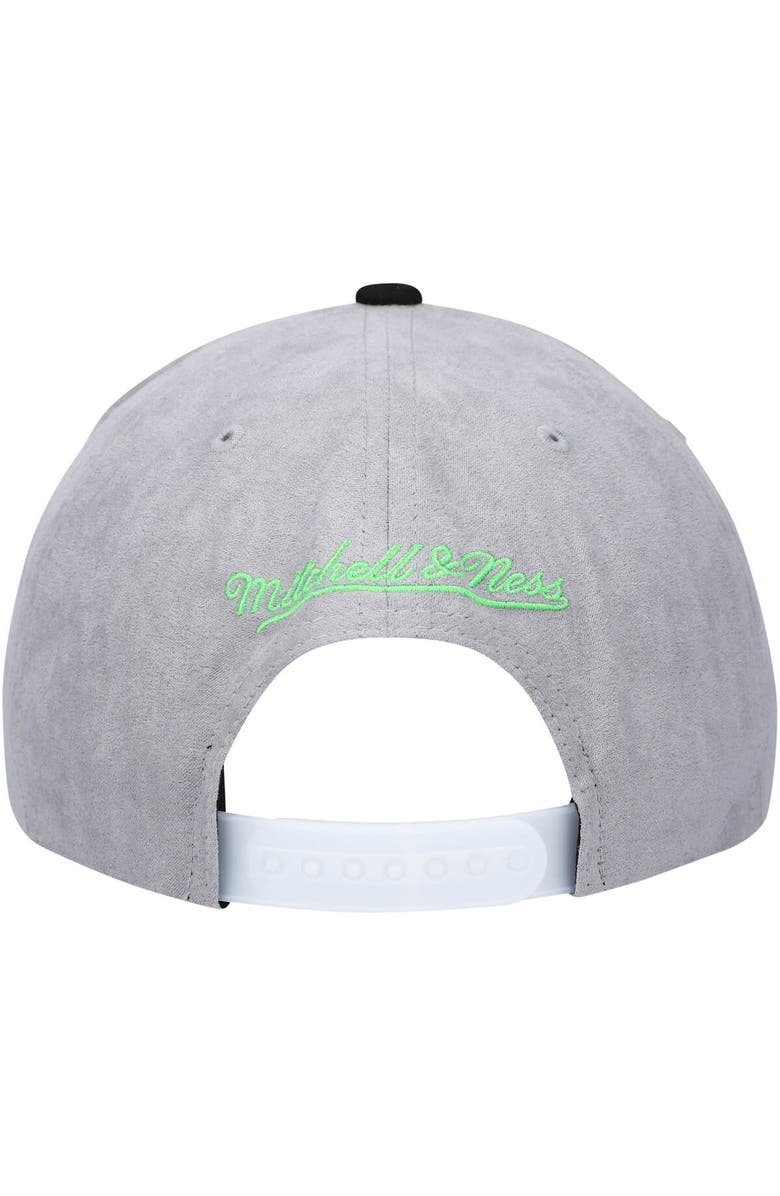 Mitchell & Ness Men's Mitchell & Ness Black/Pink Chicago Bulls Day 5 Snapback Hat, Alternate, color, Black