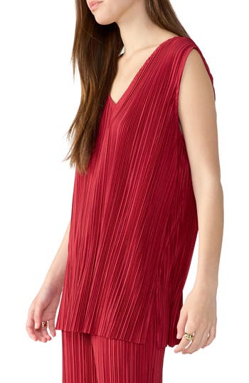 Shop Sanctuary Plissé Culottes In Red Dahlia